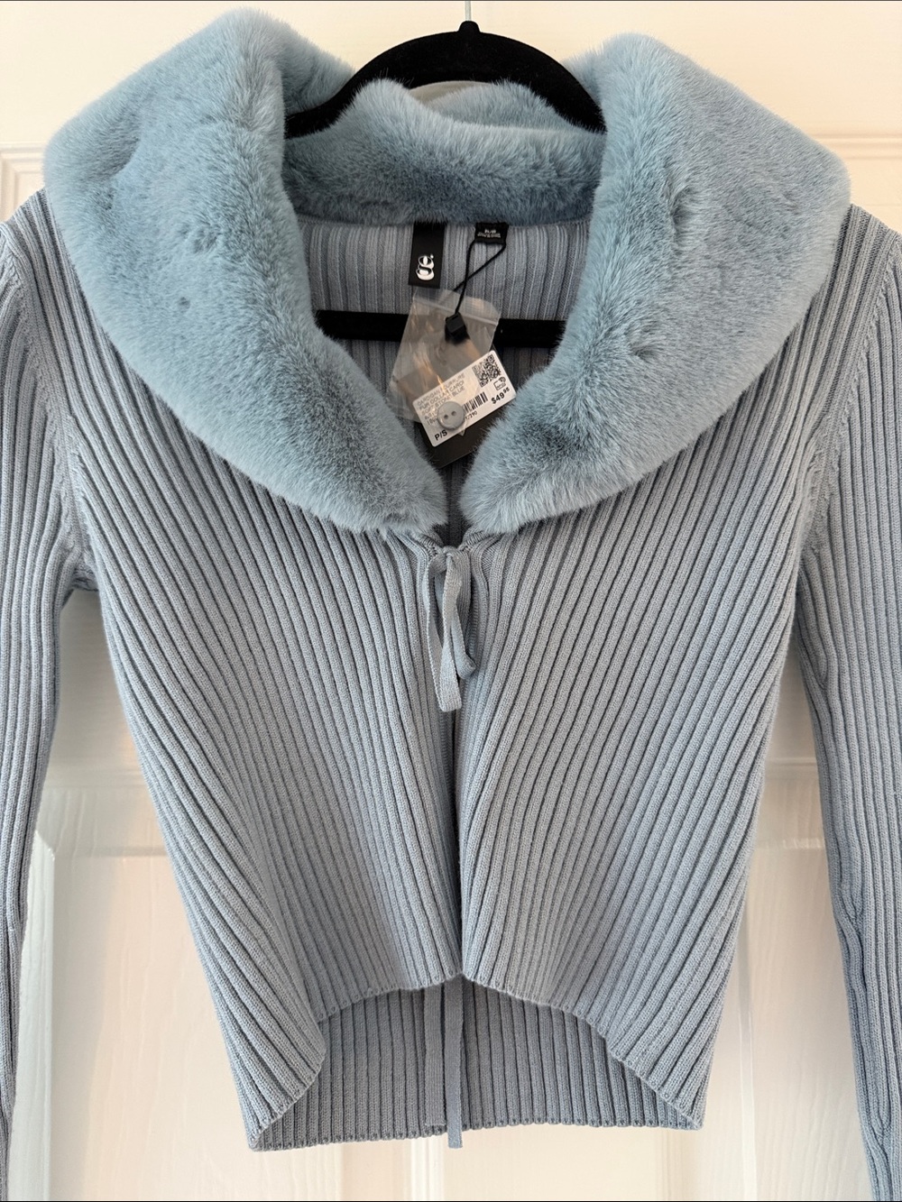 Faux-Fur Collar Ribbed Long-Sleeve Top - Light Blue
